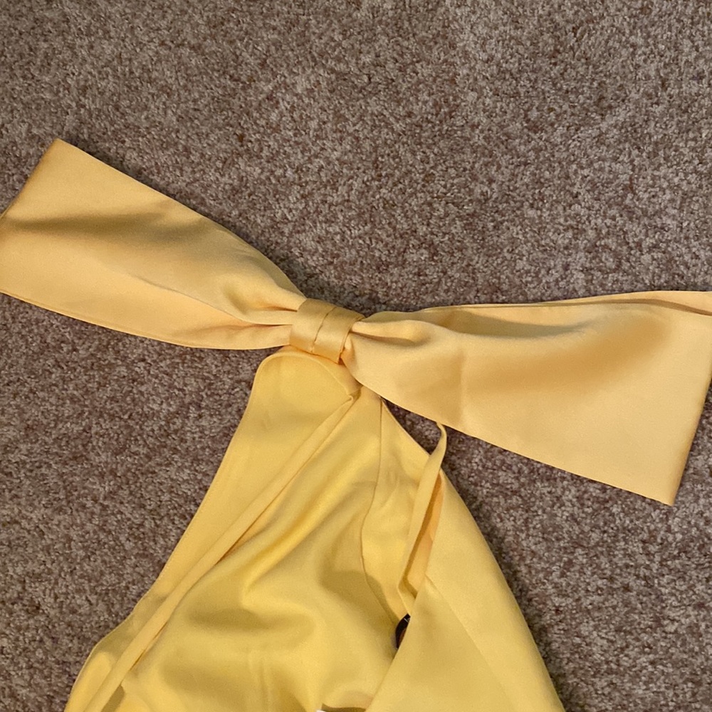 Beautiful bow dress 😍 - Picture 8 of 11